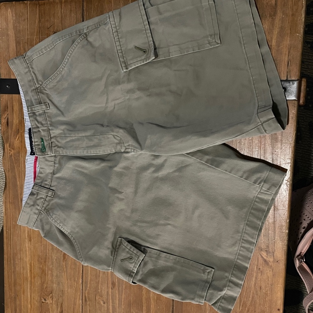 Tommy Hilfiger cargo shorts size 32